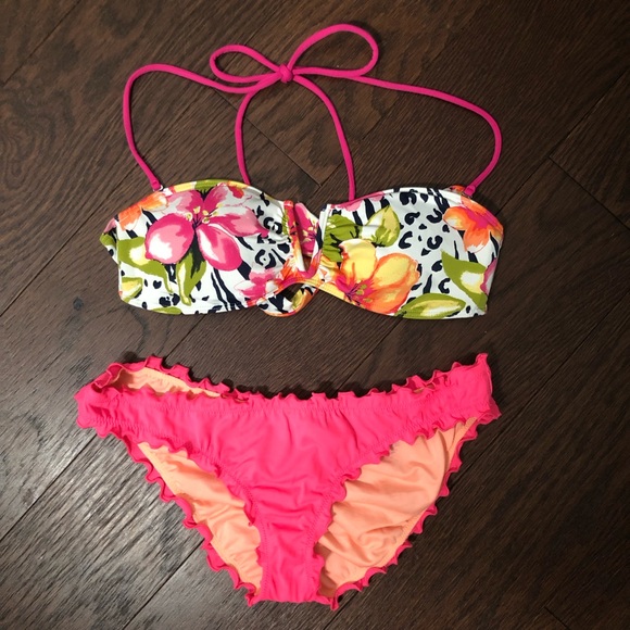 Abercrombie & Finch bikini top and Victoria Secret ruffle bikini bottom sz S - Picture 4 of 9